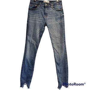 ZARA Distressed Women's Jeans Size 6/28